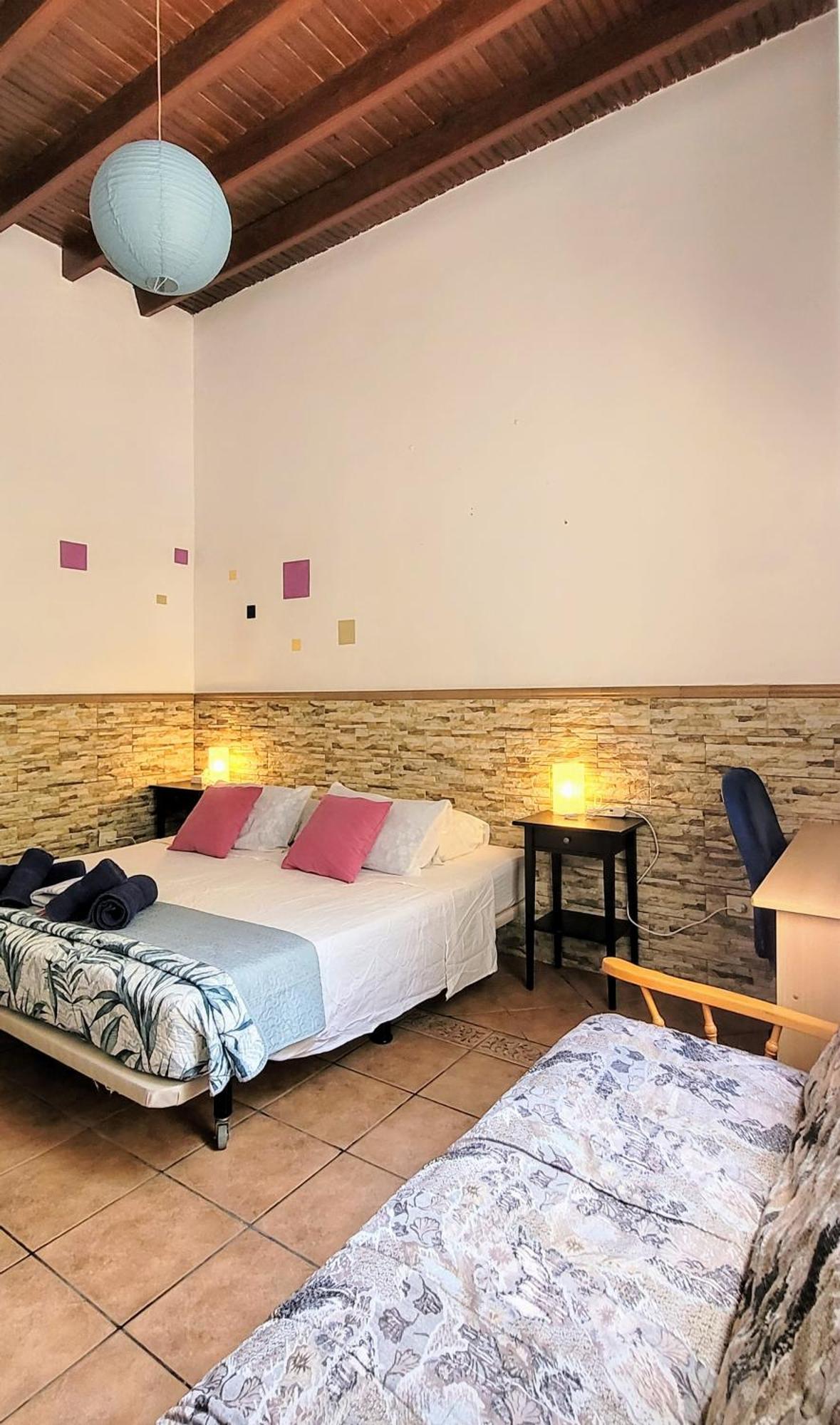 Eden Guesthouse Sardina الغرفة الصورة