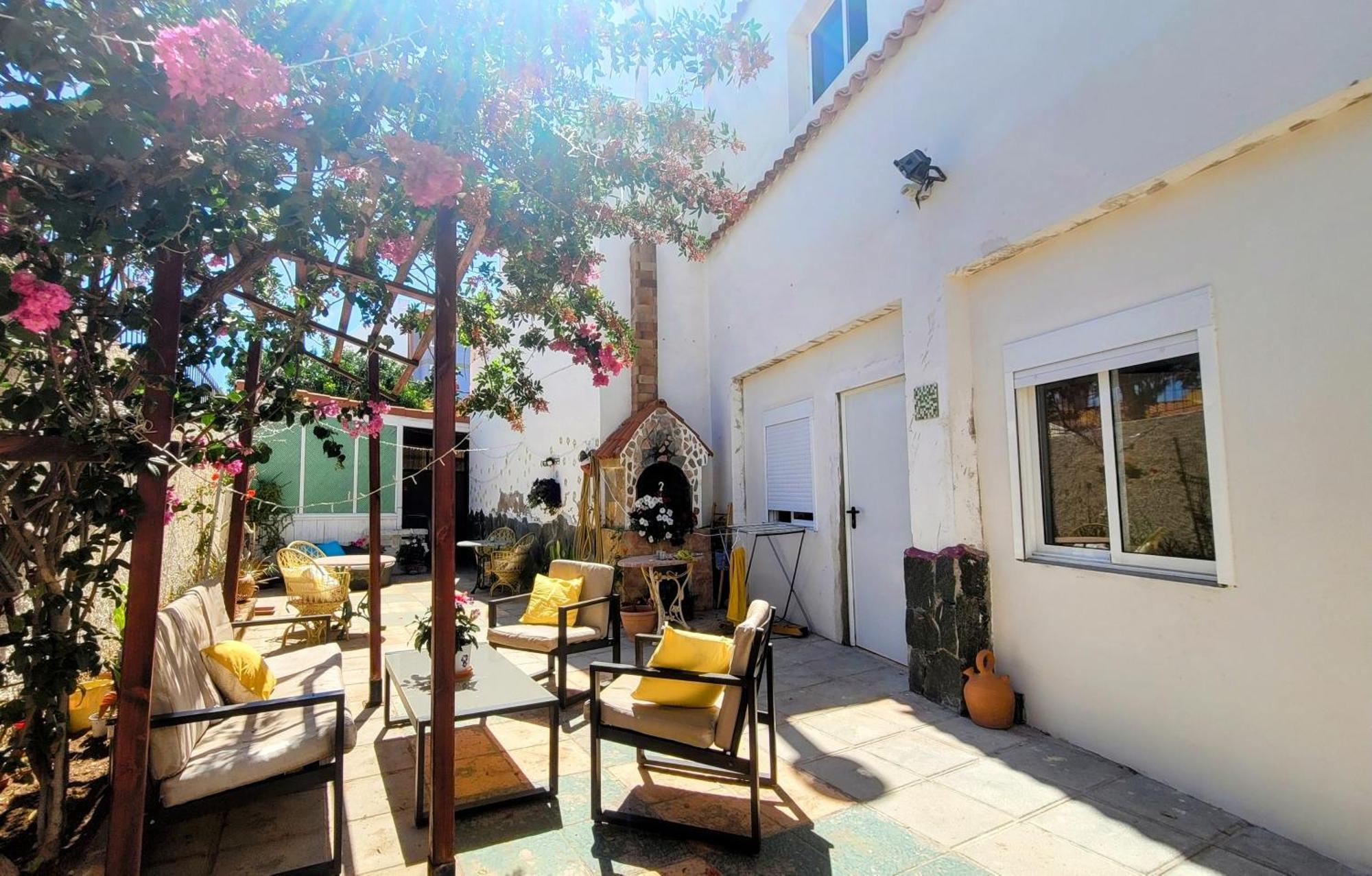 Eden Guesthouse Sardina المظهر الخارجي الصورة